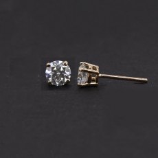 Lab Grown Diamond Round 0.81 Carat Stud Earrings in 14K Yellow Gold