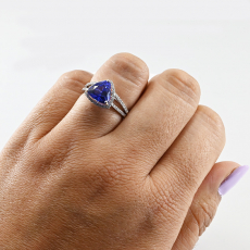 Tanzanite Trillion Shape 2.87 Carat Ring in 14K White Gold with Diamond Accents